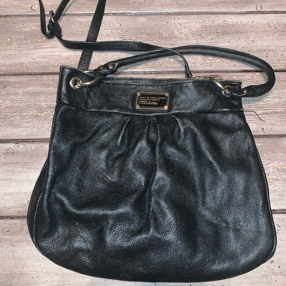 Marc Jacobs Handbags - Marc Jacobs Black Purse